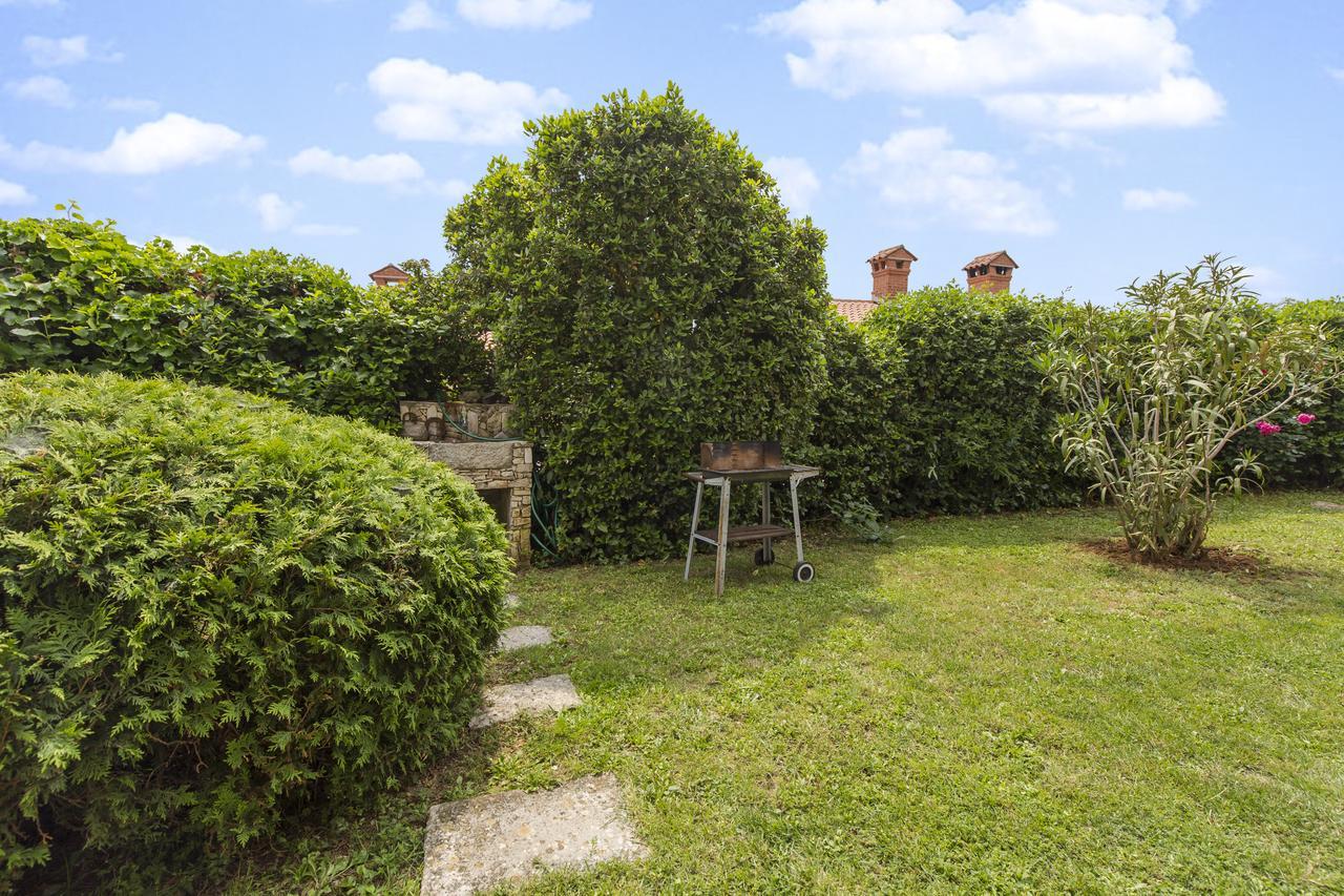 Apartments Radovic Labin  Exterior foto